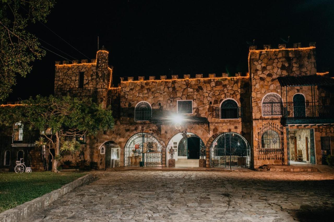 Hotel El Castillo Chinauta Exteriér fotografie